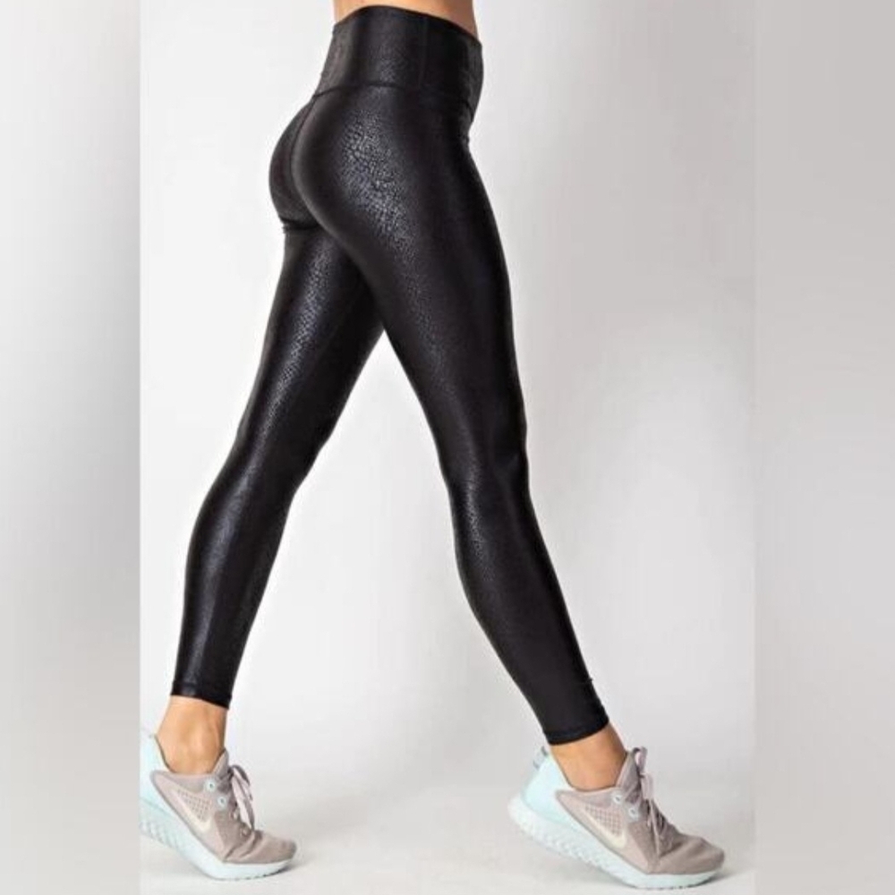 Carbon38 Women's Black Liquid Shine Leggings